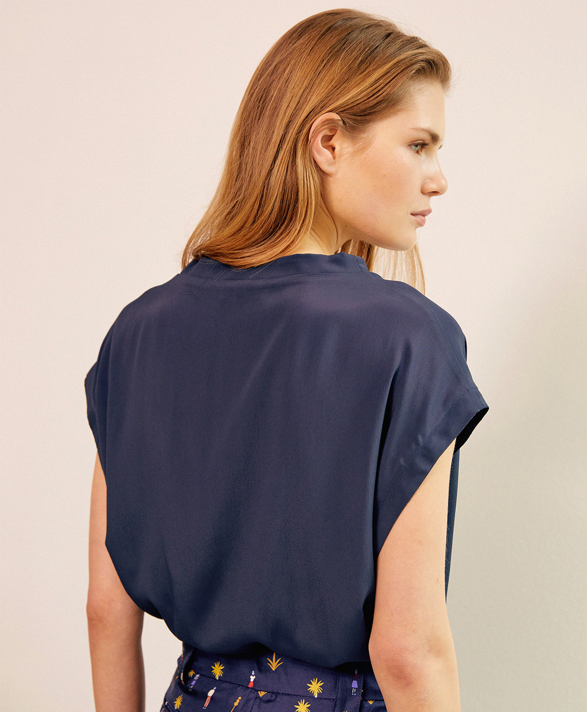 CURACAO BLOUSE IN SILK CRÊPE BLEND - NIGHT BLUE - Momonì