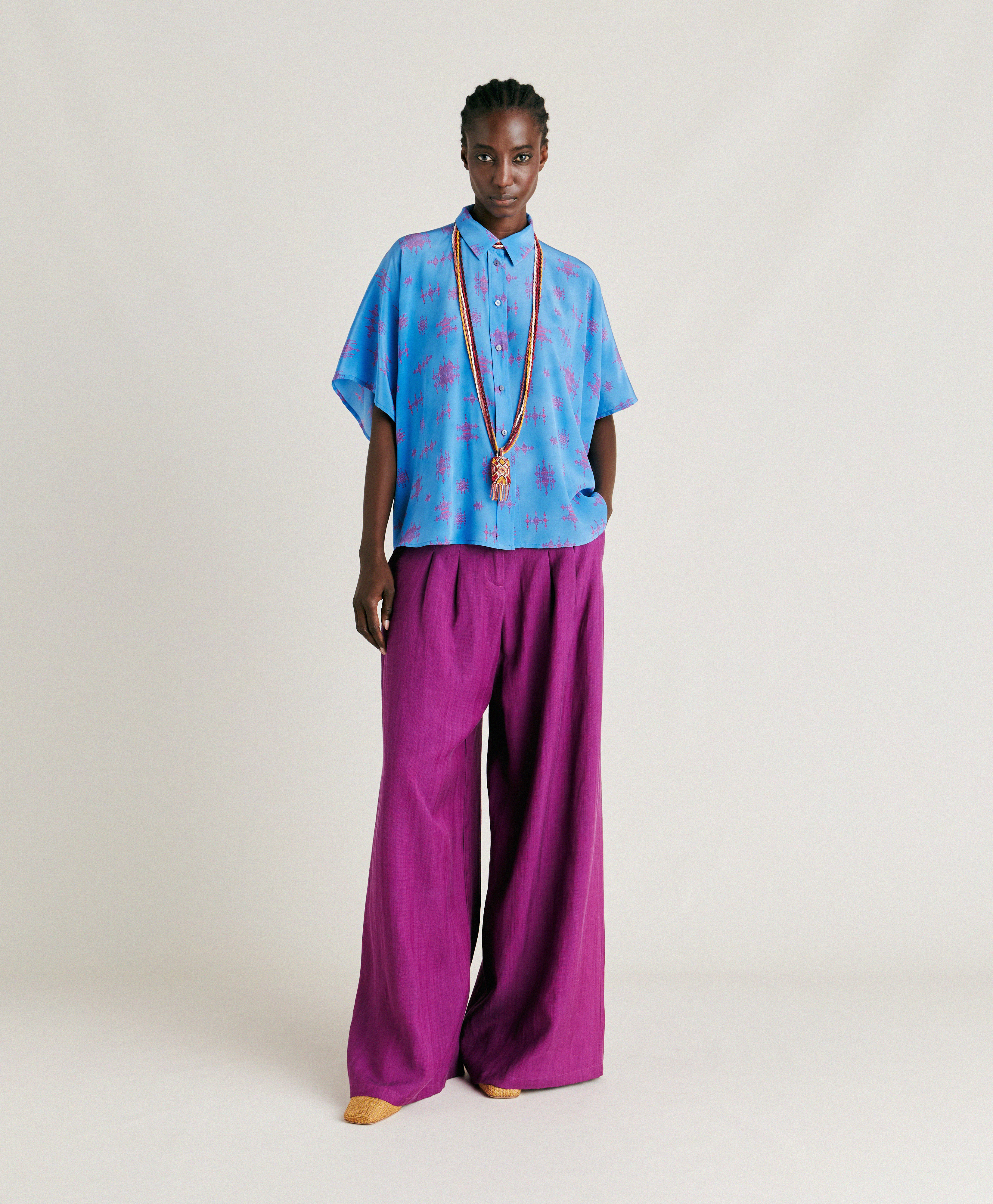 BROOKLYN SHIRT IN CREPE DE CHINE  - CORNFLOWER BLUE/FUCHSIA - Momonì