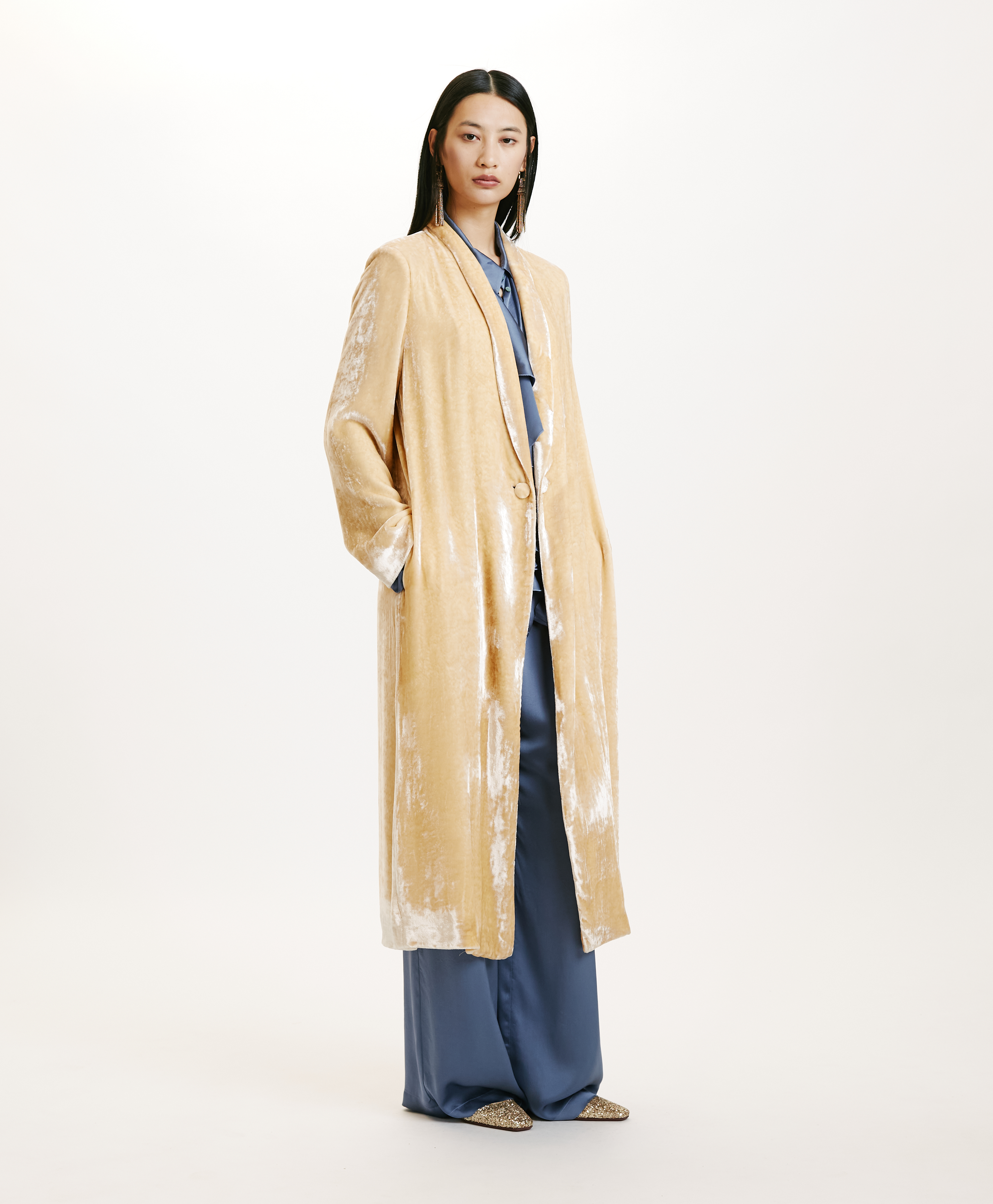 MANTEAU KATA ÉLÉGANT EN VELOURS DE VISCOSE SOIE - CHAMPAGNE - Momonì