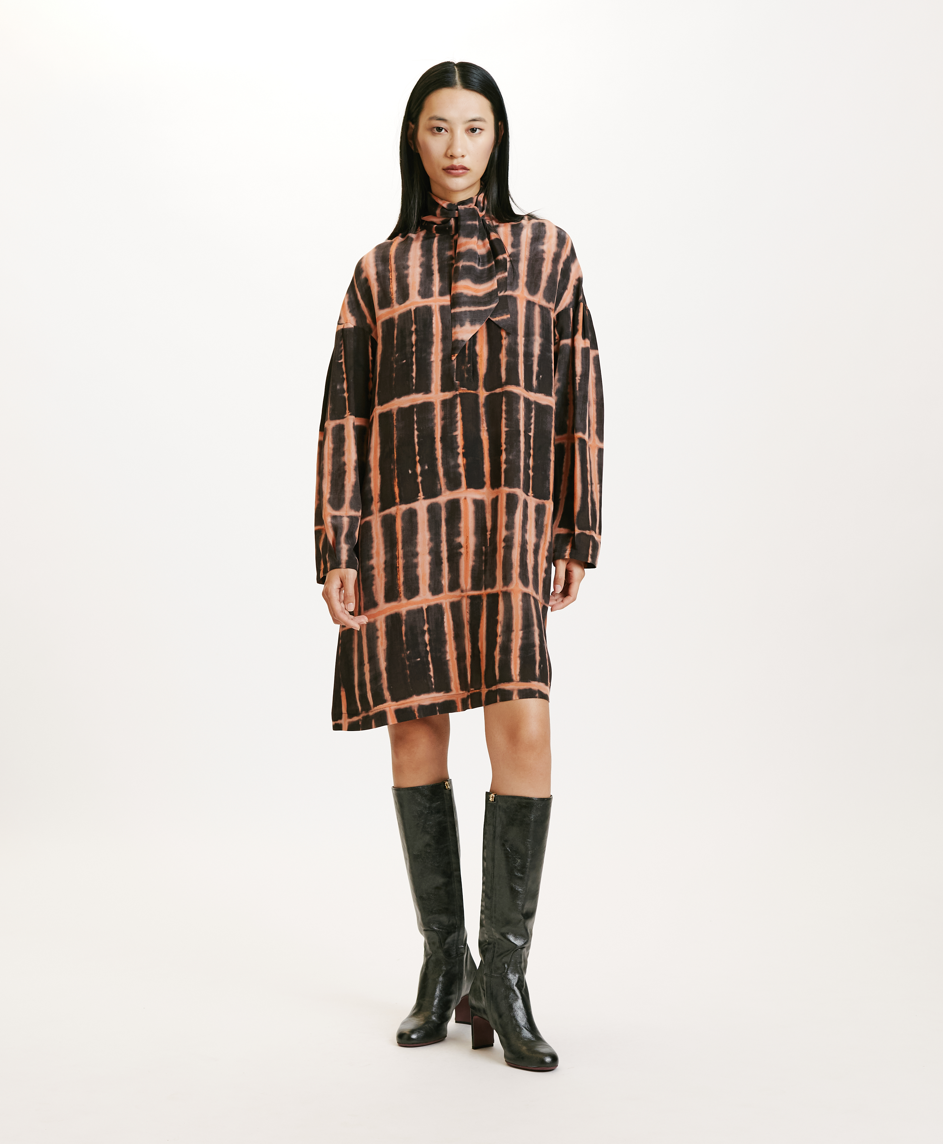 KIRU DRESS IN PRINTED CREPE DE CHINE - BLACK PINK - Momonì