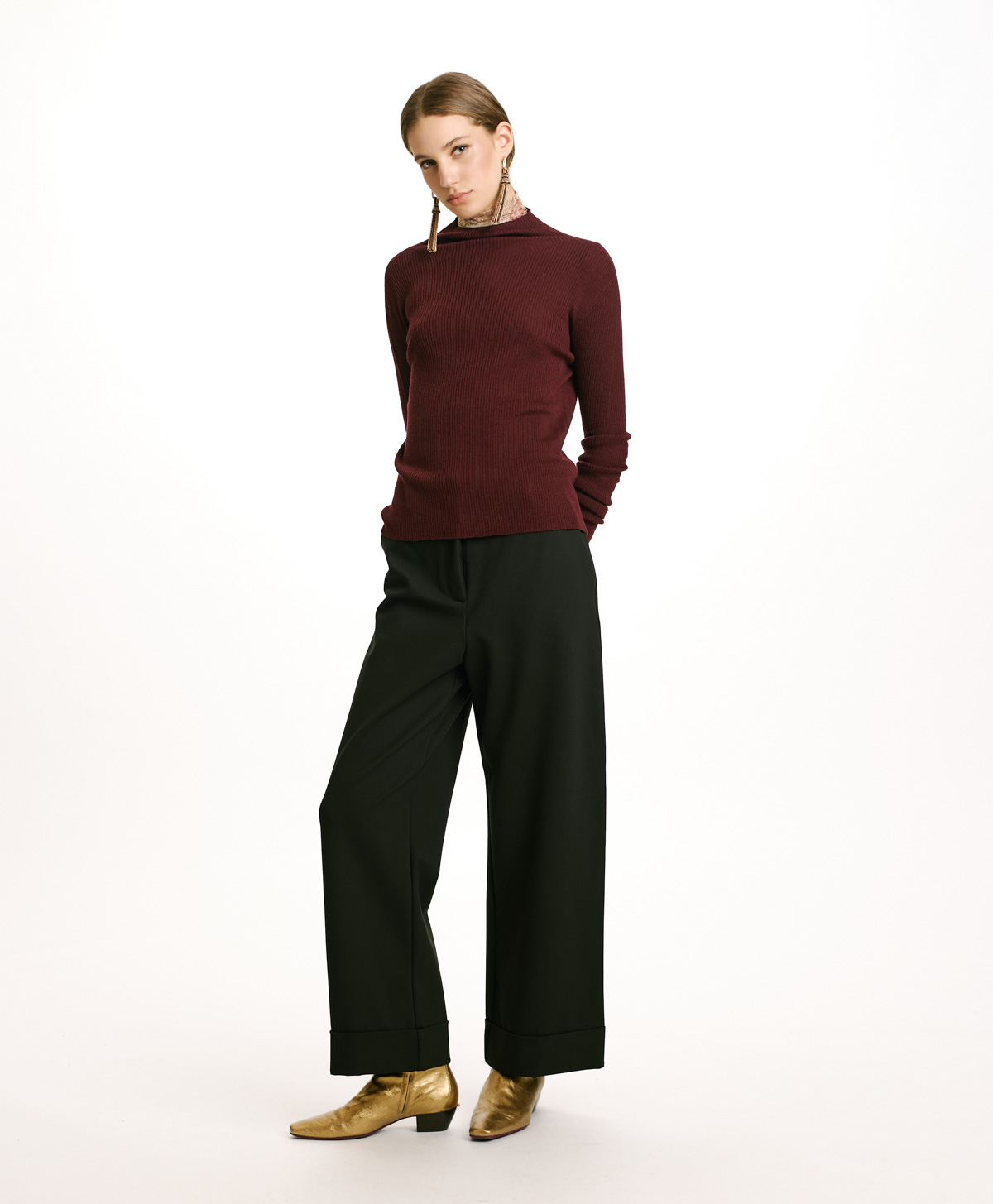 TORA SWEATER IN MERINO WOOL - GRAPE MUST - Momonì