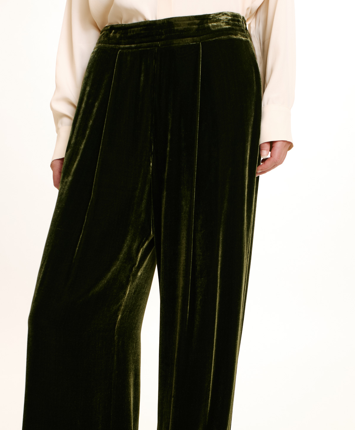 PASCAL PANTS IN SMOOTH SILK BLEND VELVET - MATCHA GREEN - Momonì