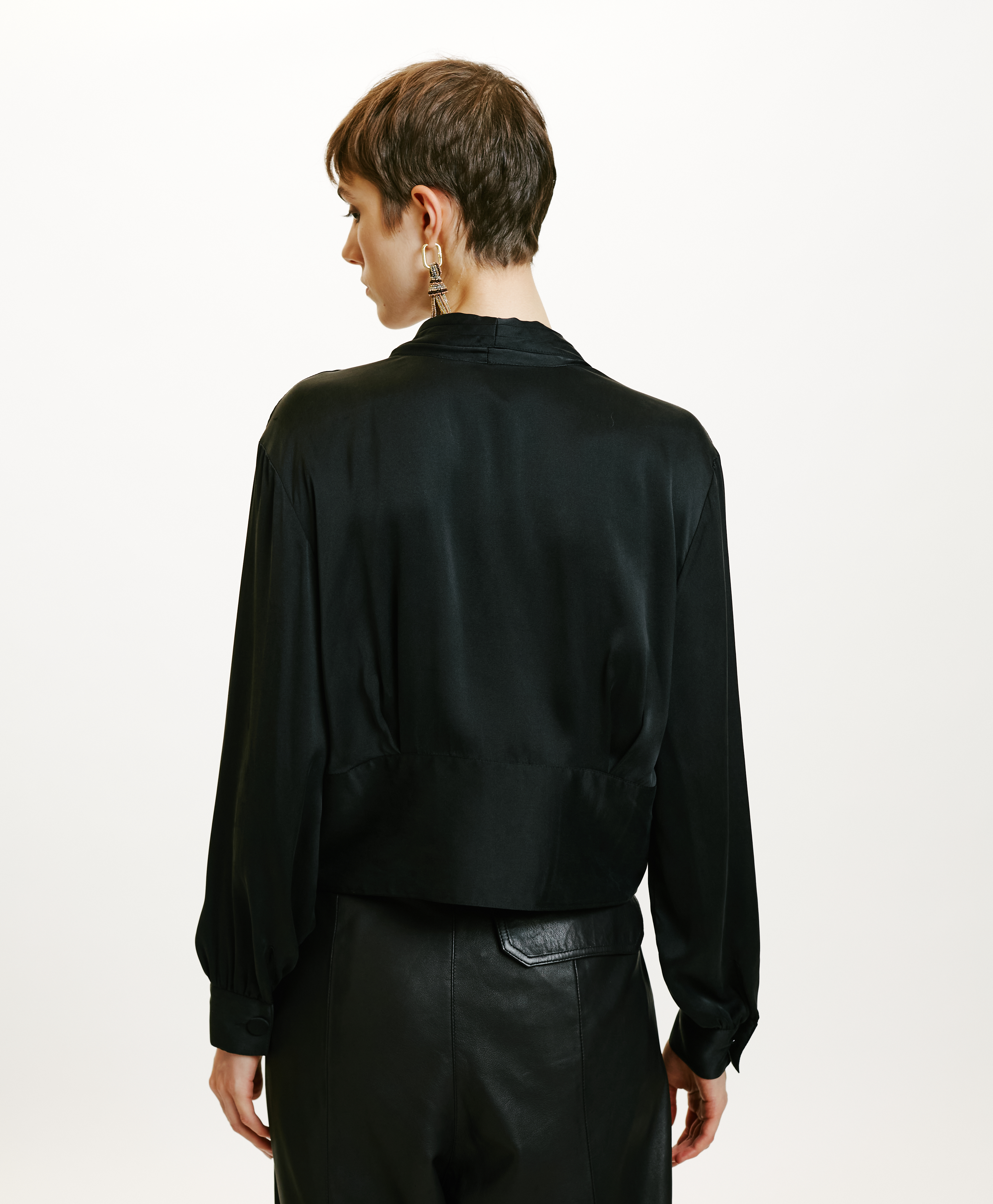 AYUMI SHIRT IN SOLID COLOUR SANDWASHED SILK - BLACK - Momonì