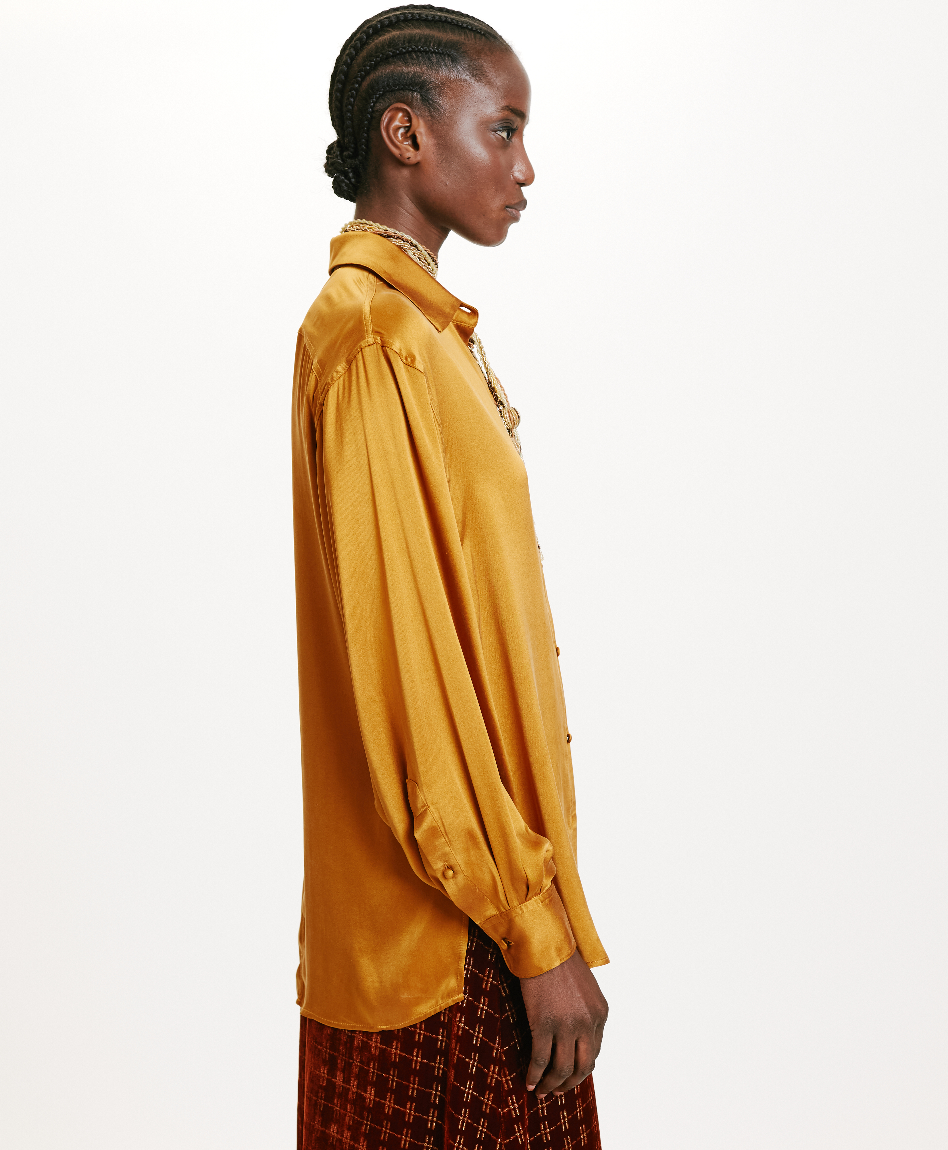 AKEMI SHIRT IN SOLID COLOUR SANDWASHED SILK - MUSTARD - Momonì