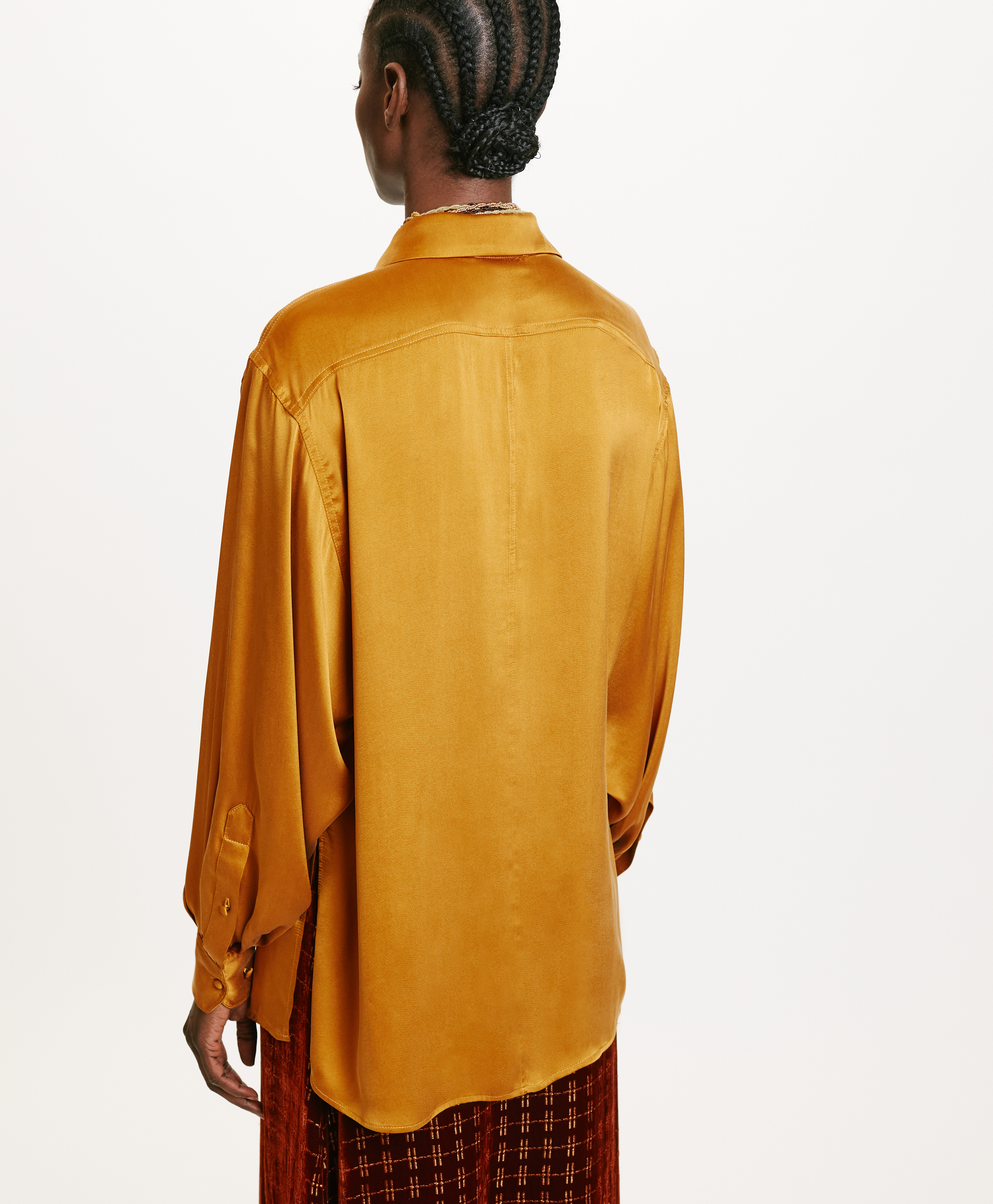 AKEMI SHIRT IN SOLID COLOUR SANDWASHED SILK - MUSTARD - Momonì